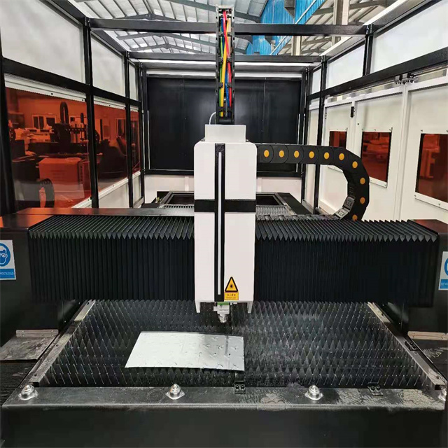 4000w Full Enclosed Metal Fiber Laser Cutting Machine 